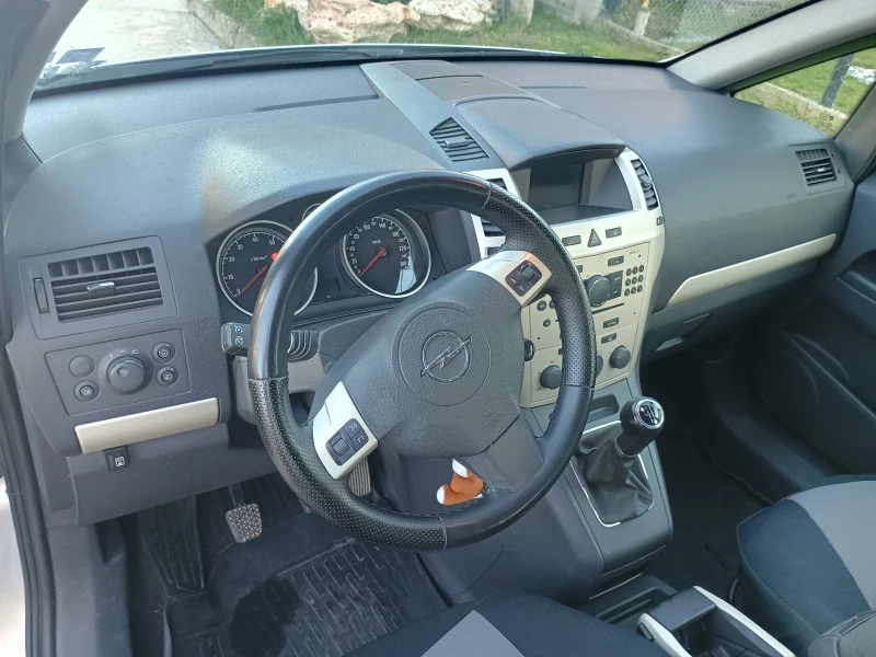 Opel Zafira, снимка 3 - Автомобили и джипове - 48285131