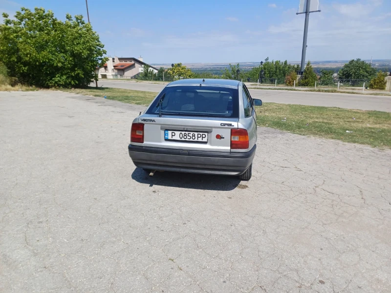 Opel Vectra 1.4 , снимка 4 - Автомобили и джипове - 49430584