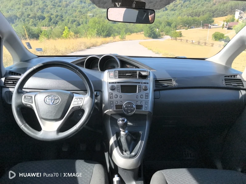 Toyota Verso 1.8, снимка 12 - Автомобили и джипове - 52646313