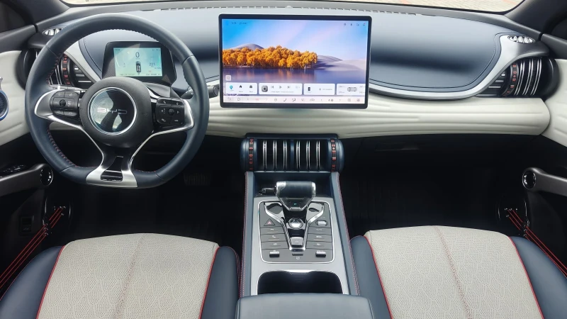 BYD Atto3 DESIGN/62kwh/204hp/Панорама/Кожа/ACC, снимка 11 - Автомобили и джипове - 52597262
