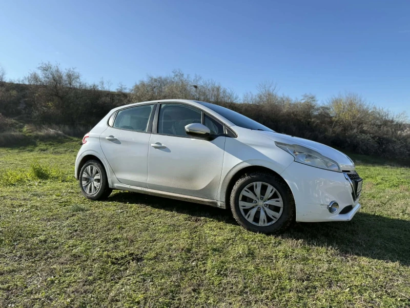 Peugeot 208, снимка 6 - Автомобили и джипове - 52938548