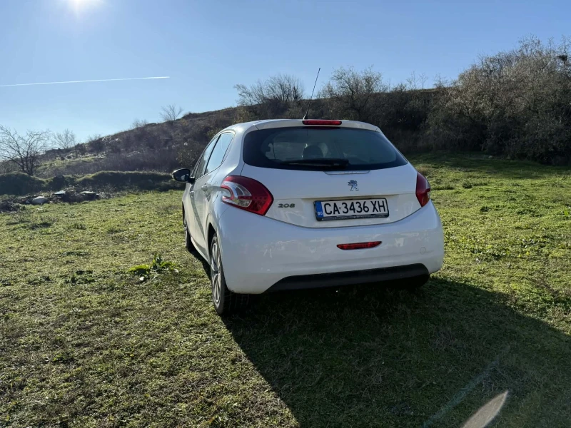 Peugeot 208, снимка 5 - Автомобили и джипове - 52938548