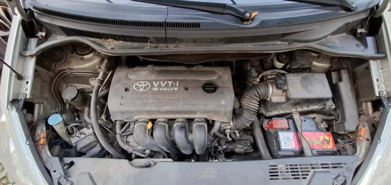 Toyota Corolla verso, снимка 12 - Автомобили и джипове - 53020959