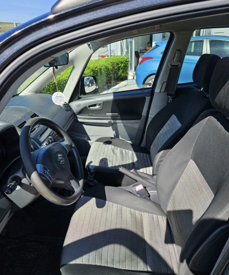 Suzuki SX4, снимка 8 - Автомобили и джипове - 53037254