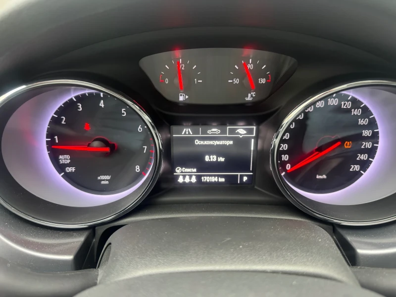 Opel Astra 1.4 Turbo, снимка 11 - Автомобили и джипове - 53269615