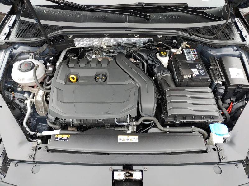VW Passat 1.5tsi-Изключително запазен!, снимка 16 - Автомобили и джипове - 53524381