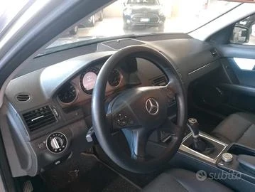 Mercedes-Benz C 200 Avangard, снимка 8 - Автомобили и джипове - 48005172