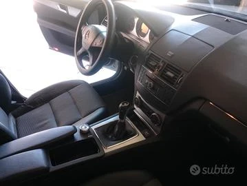 Mercedes-Benz C 200 Avangard, снимка 12 - Автомобили и джипове - 48005172