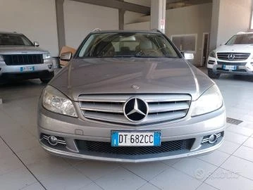 Mercedes-Benz C 200 Avangard, снимка 3 - Автомобили и джипове - 48005172