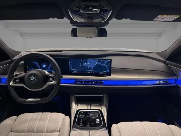 BMW 750 e xDrive = Exclusive = Гаранция, снимка 7 - Автомобили и джипове - 53873157