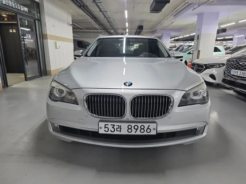BMW 740 i, снимка 3 - Автомобили и джипове - 55205100