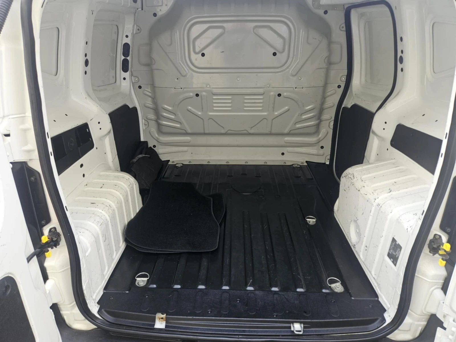 Fiat Fiorino 1.3 M-JET-75кс - изображение 5
