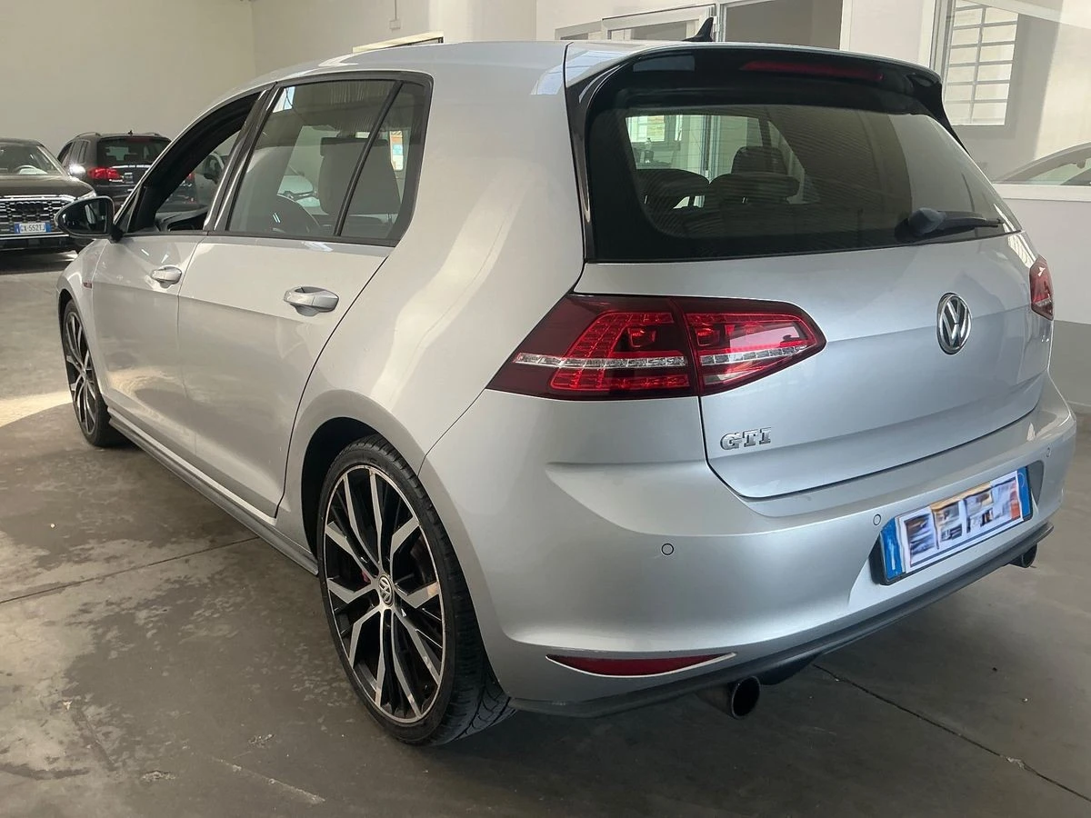 VW Golf  VII 2.0 TFSI GTI 230 к.с Performance  - изображение 7
