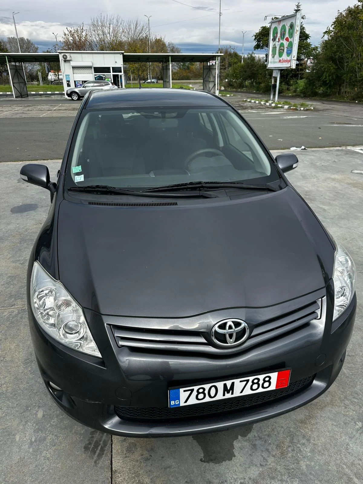 Toyota Auris 2.0 D-4D - изображение 9