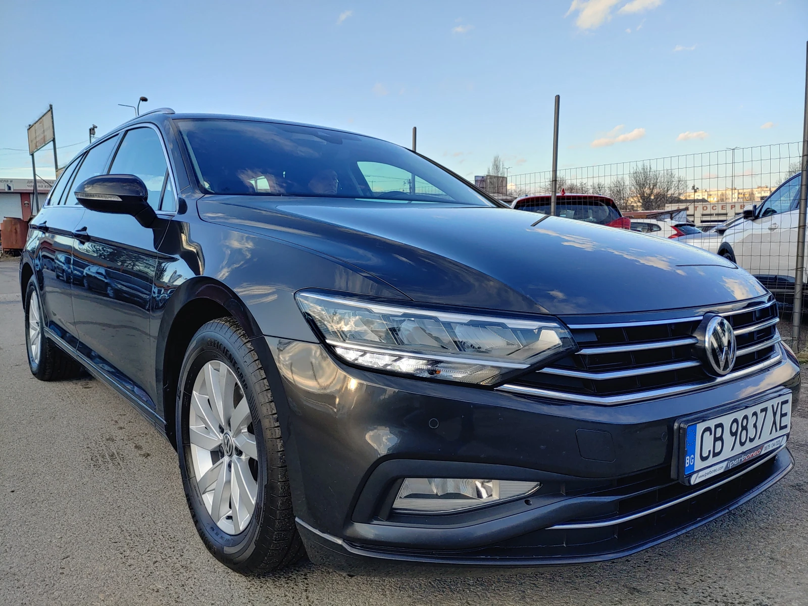 VW Passat 1.5tsi-Изключително запазен! - изображение 4