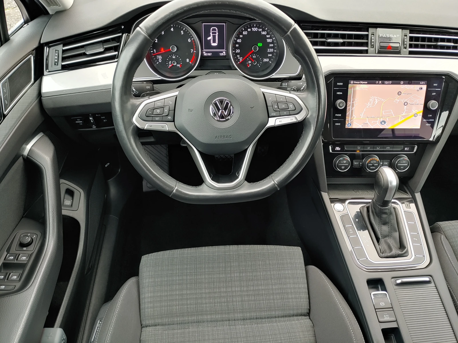 VW Passat 1.5tsi-Изключително запазен! - изображение 8