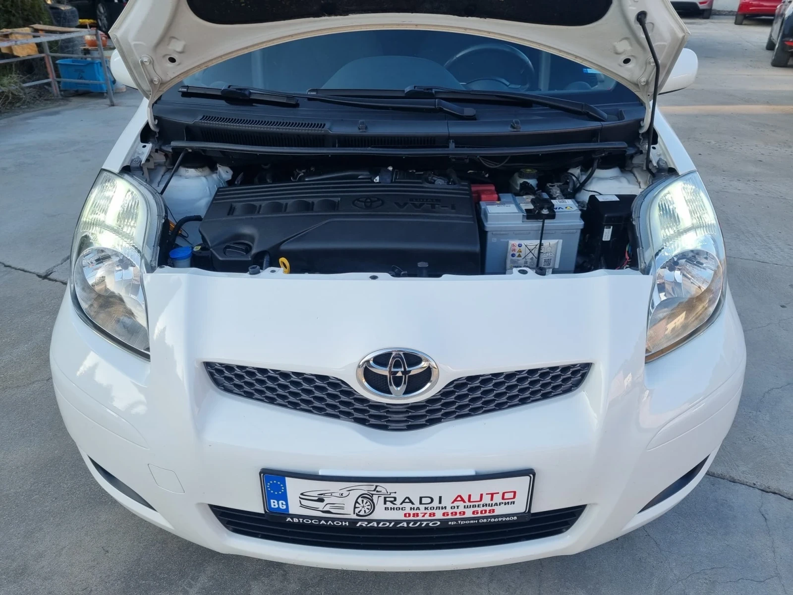 Toyota Yaris 1.33i Facelift ШВЕЙЦАРИЯ , снимка 5 - Автомобили и джипове - 53856420
