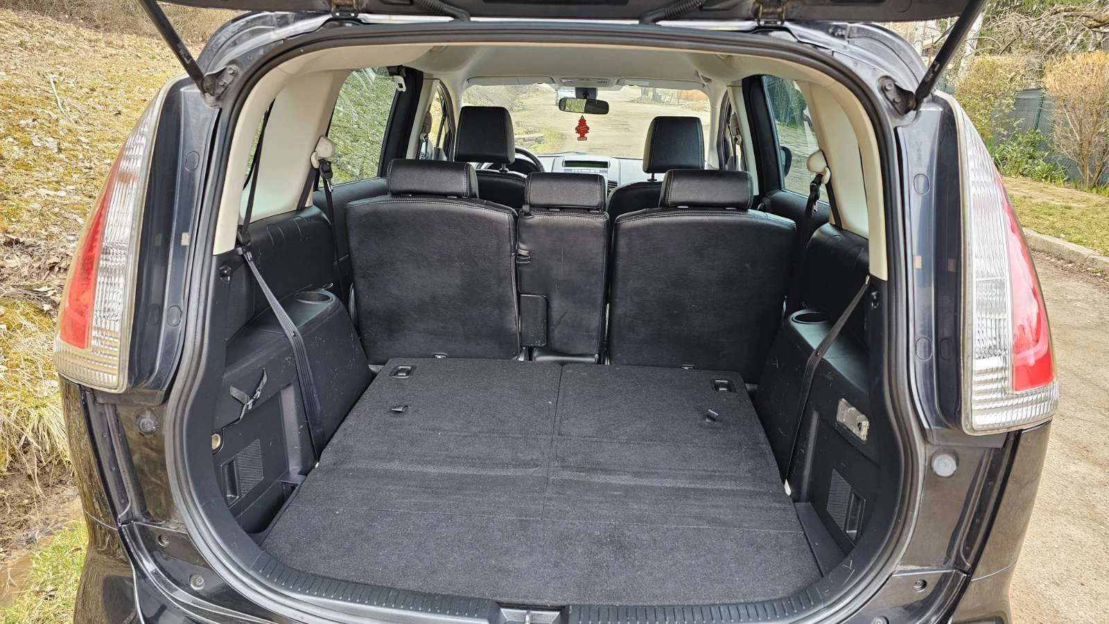 Mazda 5 2.0, снимка 15 - Автомобили и джипове - 53939318