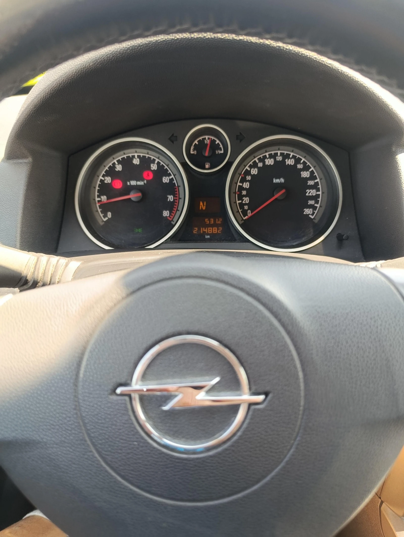 Opel Astra 1.6, снимка 9 - Автомобили и джипове - 54633676
