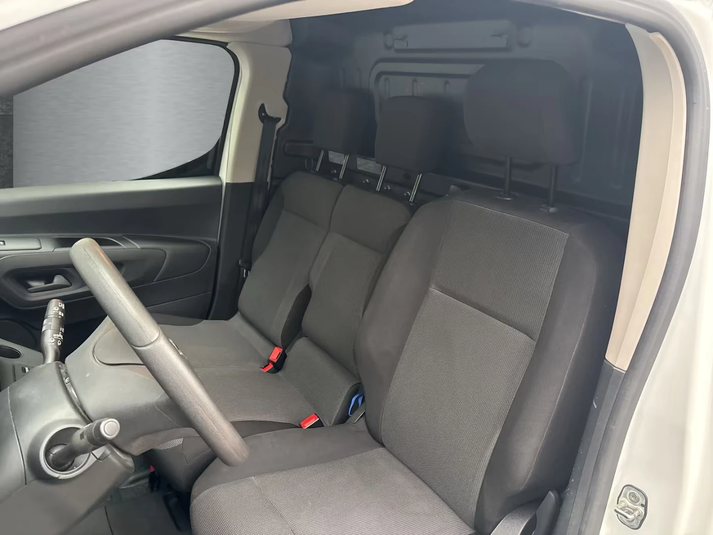 Opel Combo E-CARGO/136HP/CAM/NAVI/CPLAY/LED/412q, снимка 8 - Автомобили и джипове - 54932098