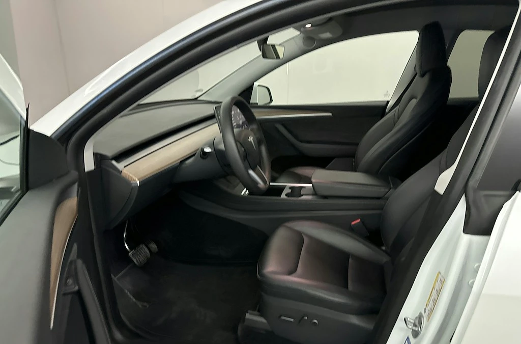 Tesla Model Y Long Range AWD Giga Berlin ОЧАКВАН ВНОС!, снимка 3 - Автомобили и джипове - 54959050