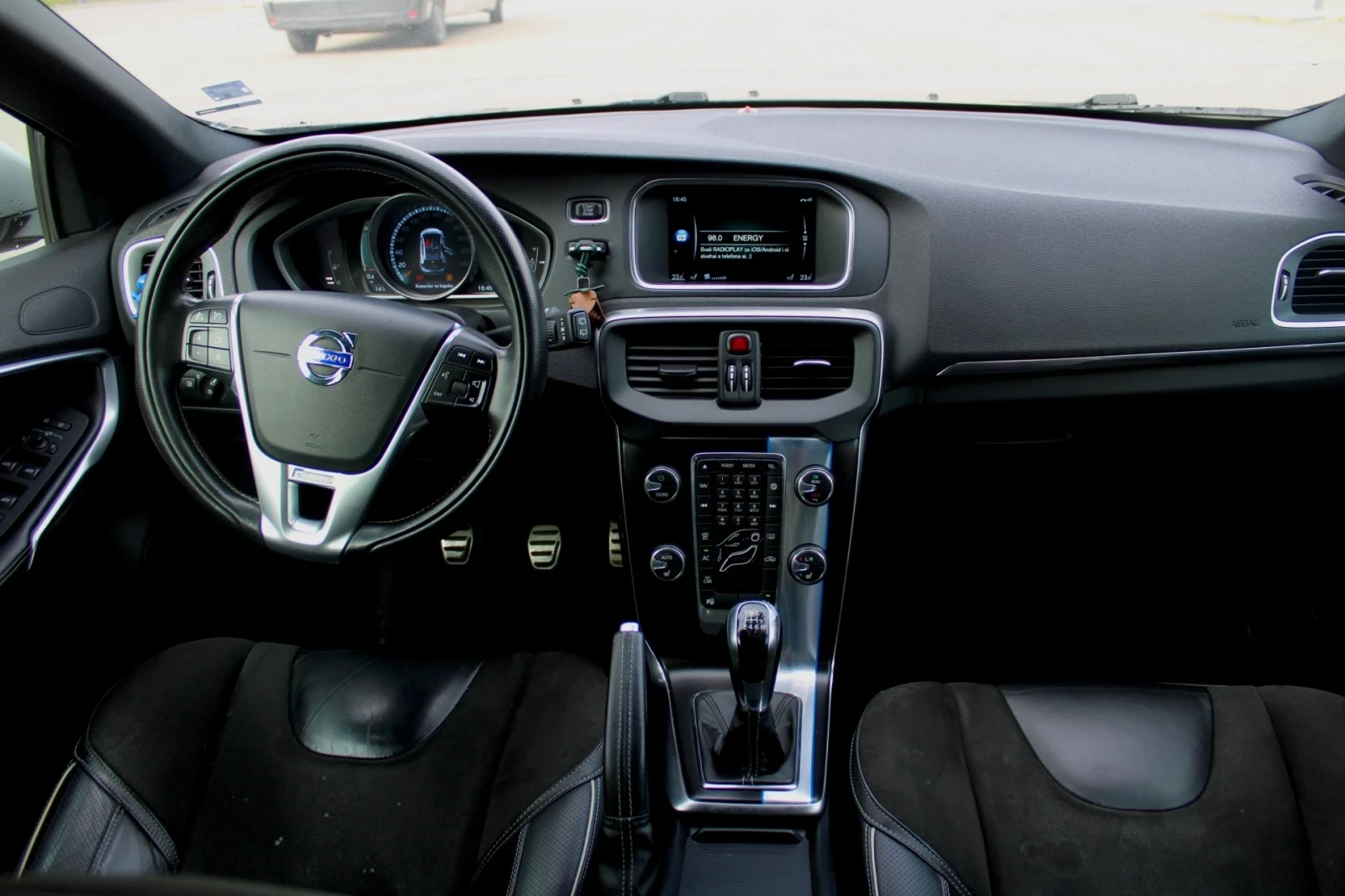 Volvo V40 R-design, снимка 9 - Автомобили и джипове - 54961971