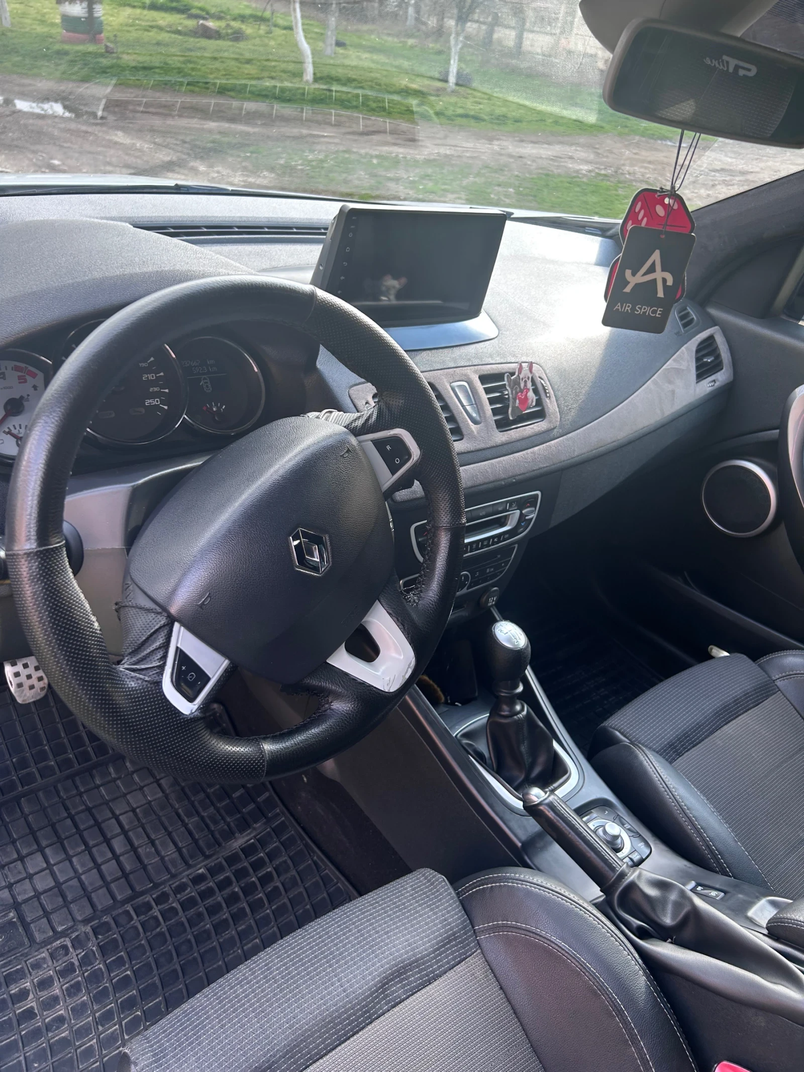 Renault Megane 1.5, снимка 12 - Автомобили и джипове - 54997297