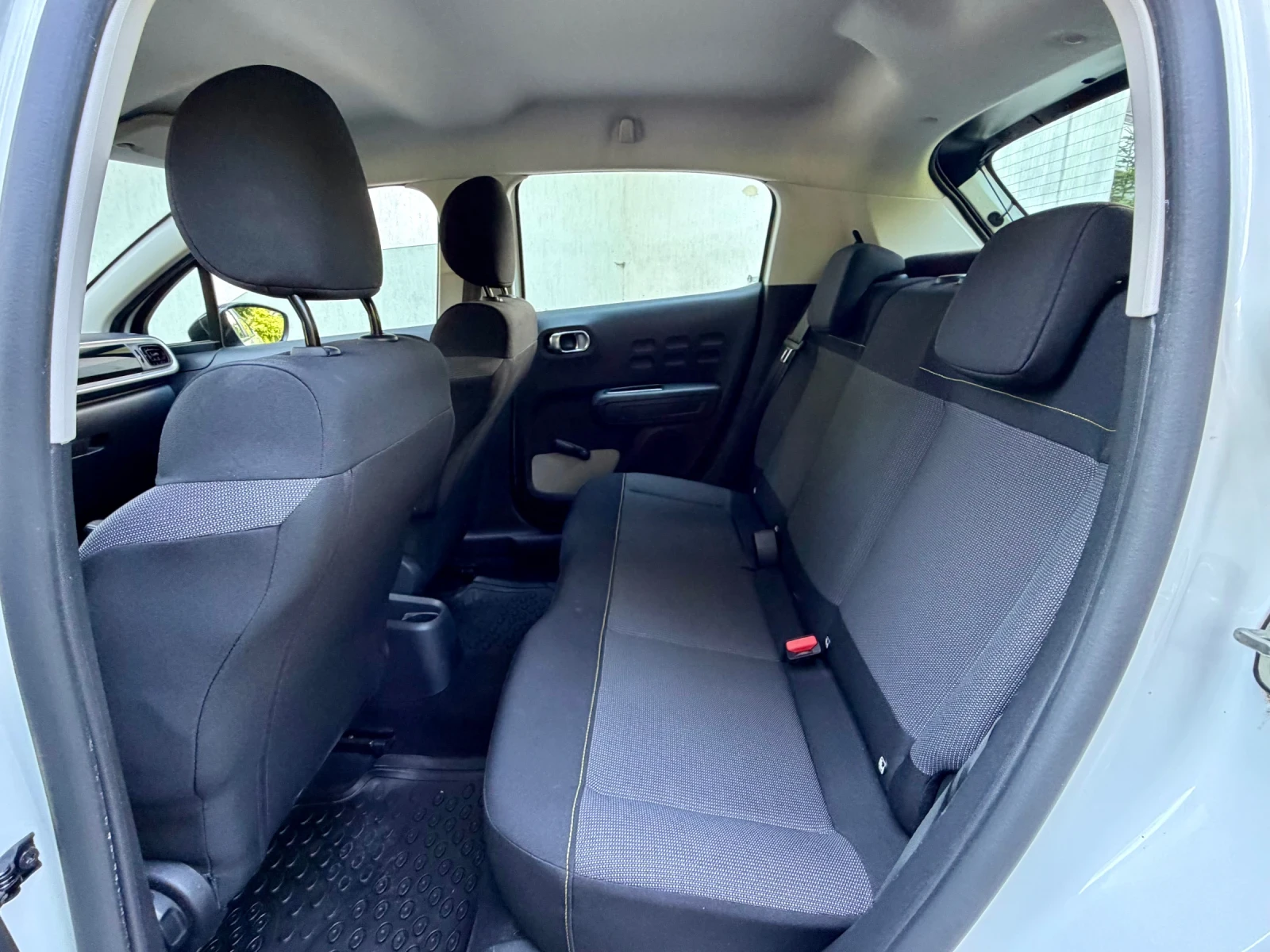 Citroen C3 1.2i, снимка 14 - Автомобили и джипове - 55187853