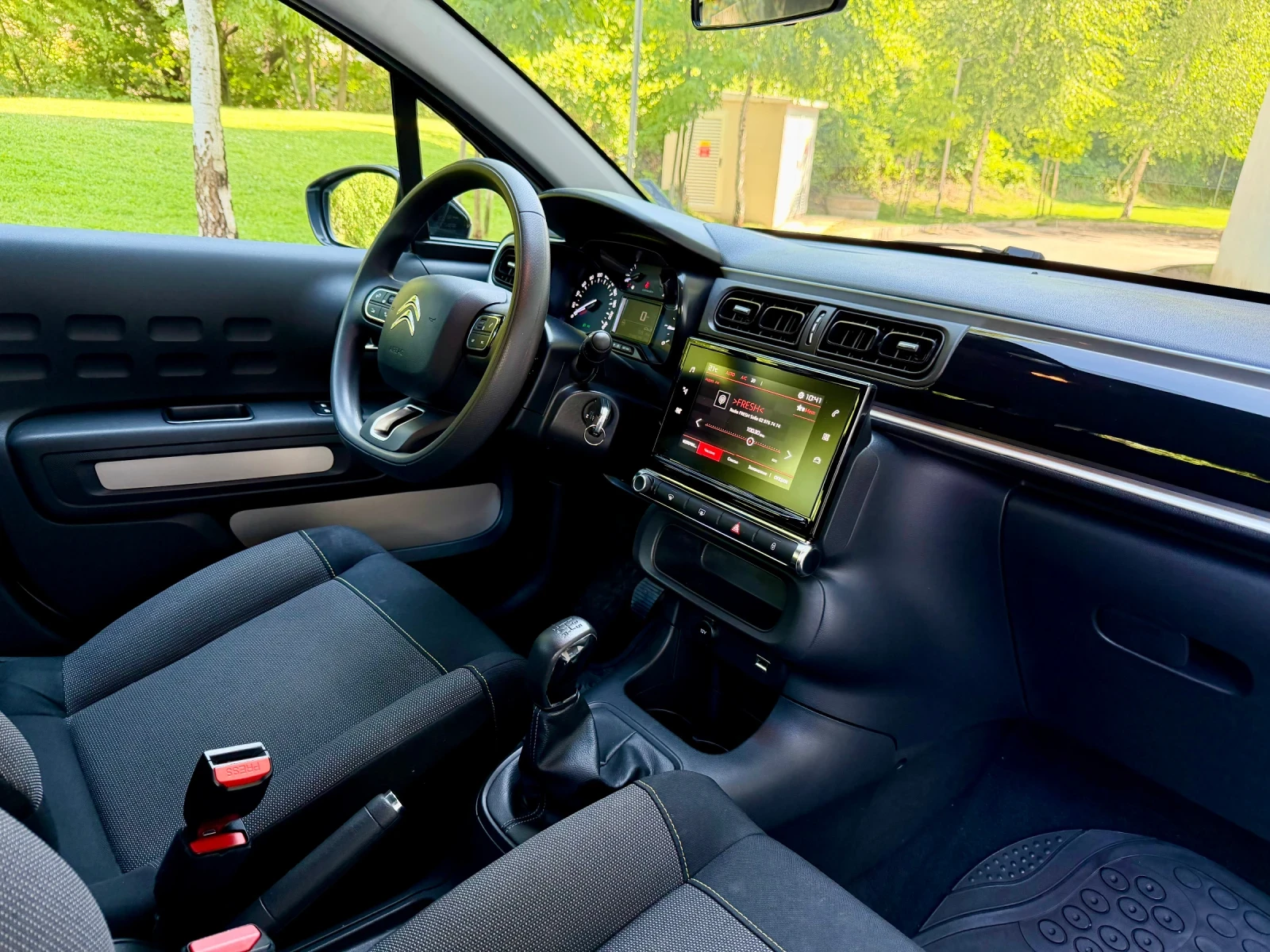 Citroen C3 1.2i, снимка 9 - Автомобили и джипове - 55187853