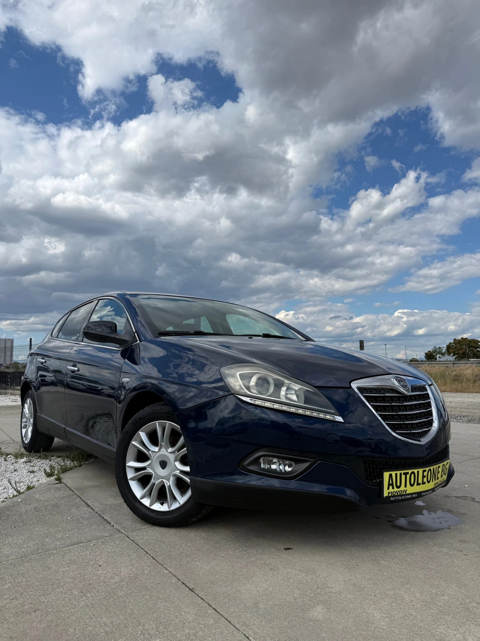 Lancia Delta 1.6 MJet, снимка 3 - Автомобили и джипове - 55415820