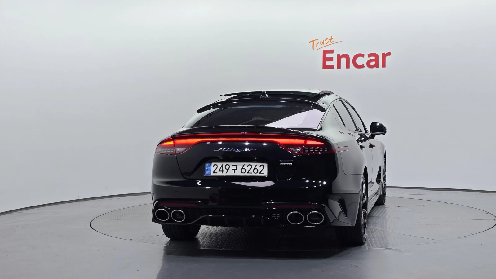 Kia Stinger GT / 3.3 / AWD / MASTER TURBO / DISTRONIC / ОБДУХ, снимка 4 - Автомобили и джипове - 55541441