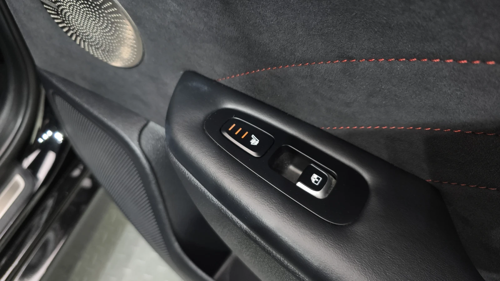 Kia Stinger GT / 3.3 / AWD / MASTER TURBO / DISTRONIC / ОБДУХ, снимка 17 - Автомобили и джипове - 55541441
