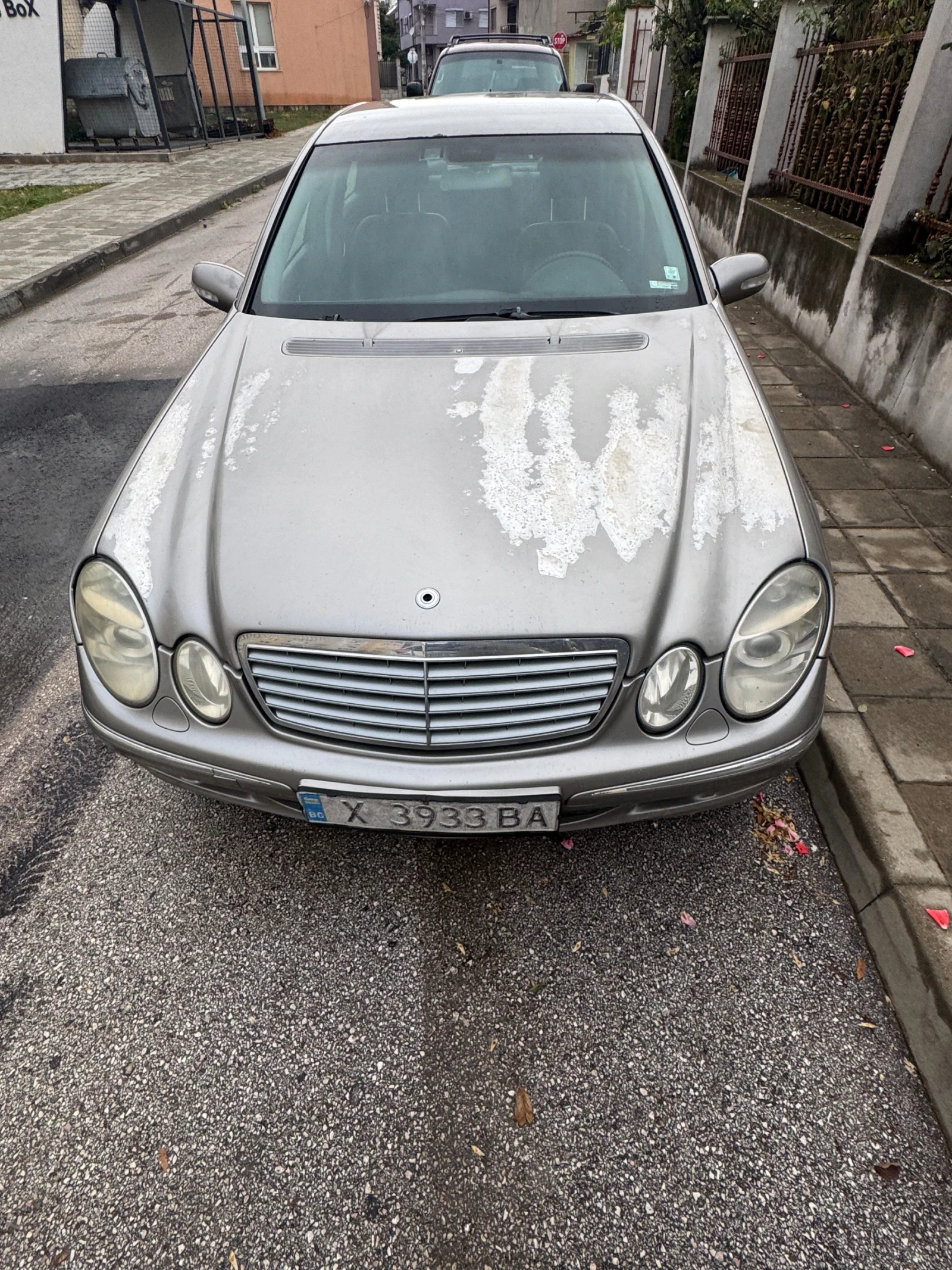 Mercedes-Benz E 220, снимка 2 - Автомобили и джипове - 56183486