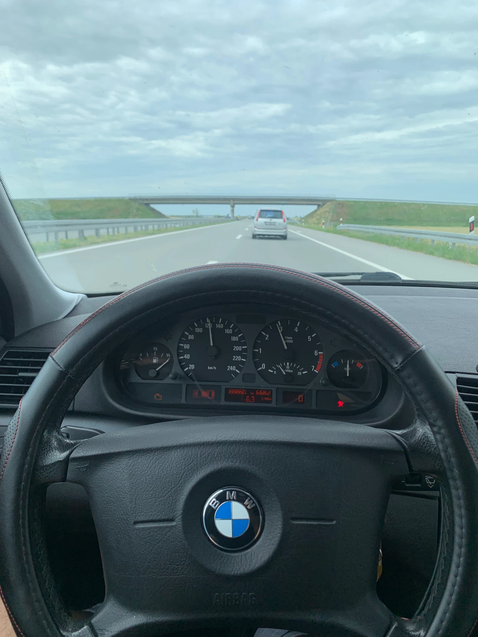 BMW 316, снимка 6 - Автомобили и джипове - 56202664