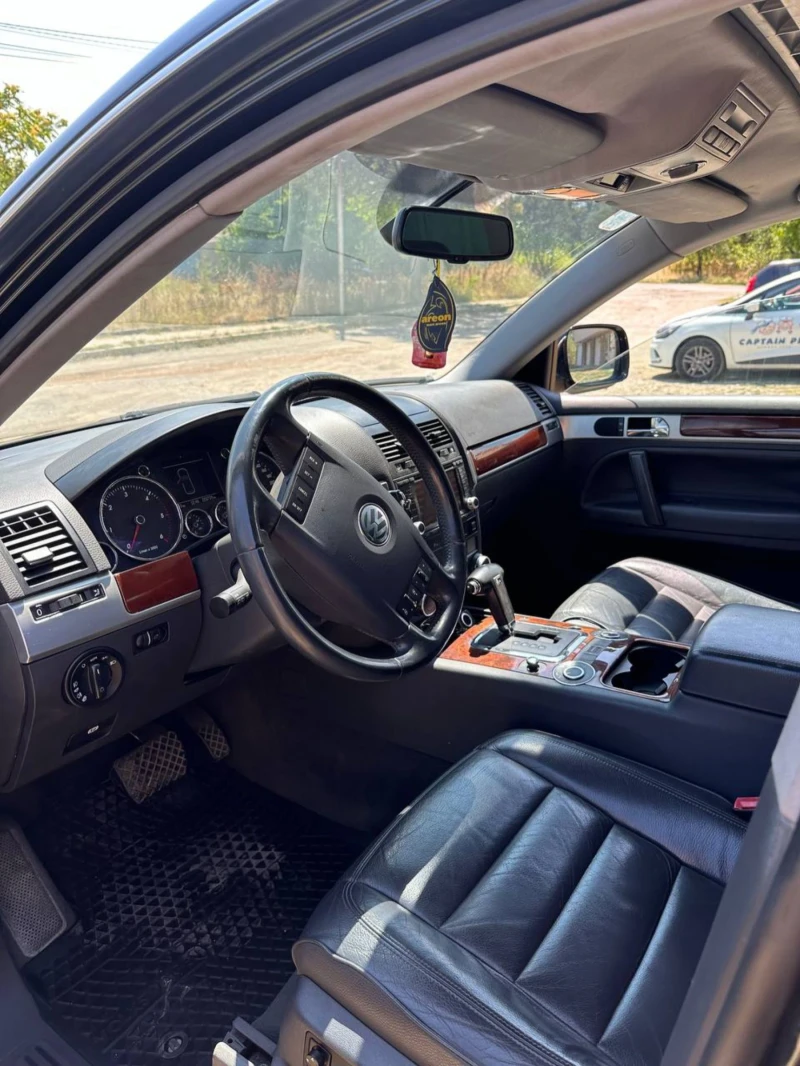 VW Touareg, снимка 9 - Автомобили и джипове - 46961970