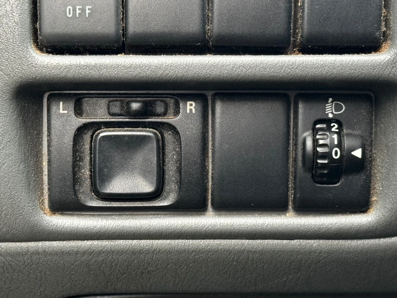 Suzuki Grand vitara 1.6i* 94к.с.* Климатик, снимка 14 - Автомобили и джипове - 52513206