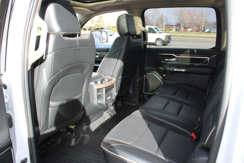 Dodge RAM 1500 * Laramie * 5.7 HEMI, снимка 16 - Автомобили и джипове - 53361350