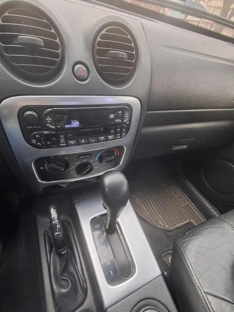 Jeep Cherokee Cherokee/ Liberty , снимка 10 - Автомобили и джипове - 53403197