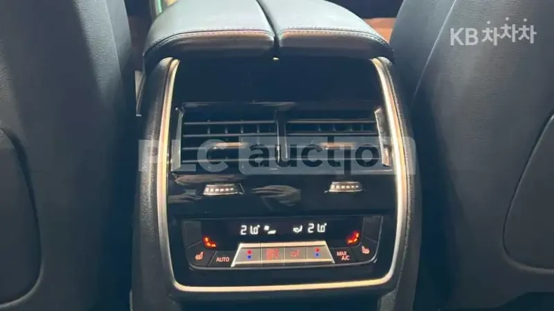 BMW X5 M-PACK* AMBIENT* ОБДУХ* 360 CAM* HARMAN, снимка 3 - Автомобили и джипове - 53949026