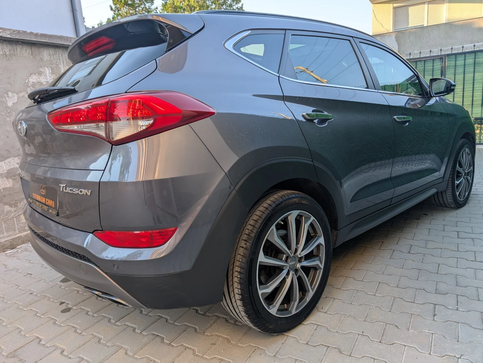 Hyundai Tucson 2.0CRDI* Premium* Подгрев* Обдухване* Панорама - изображение 5