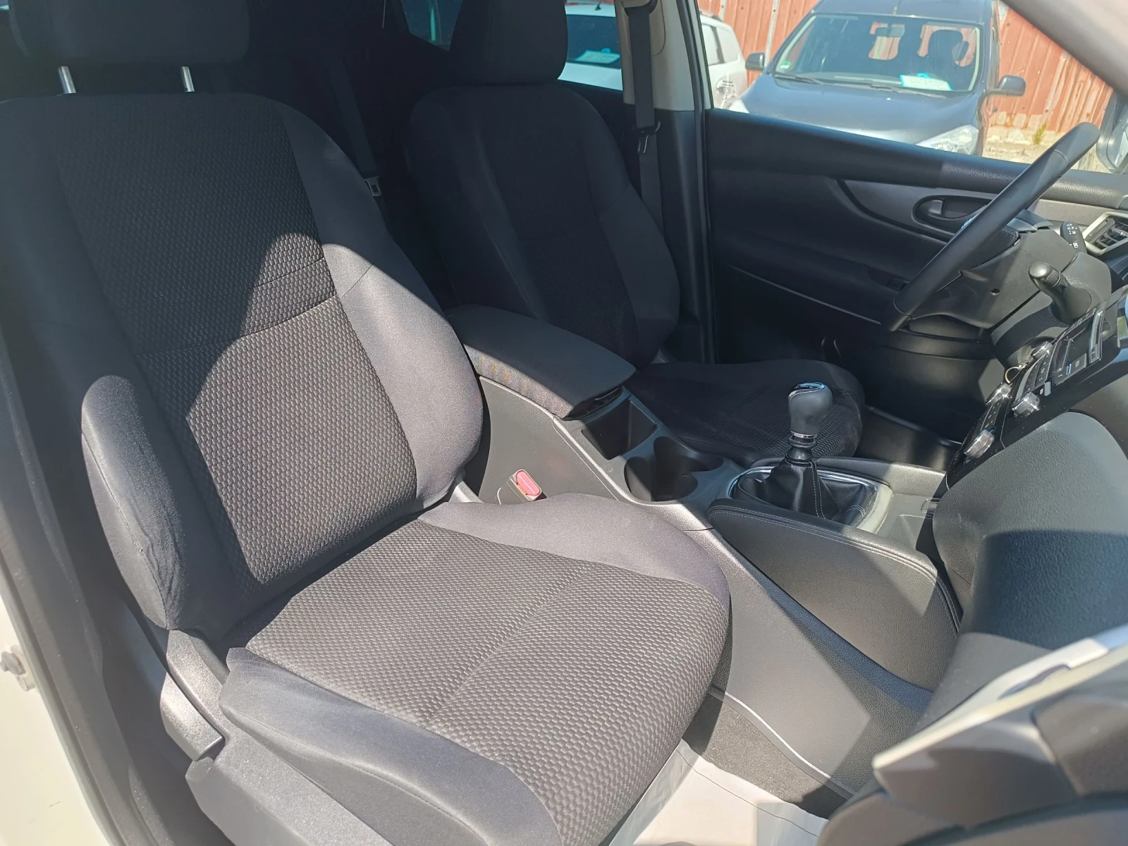 Nissan Qashqai + 2 1.6dCi 4x4 Италия - изображение 8