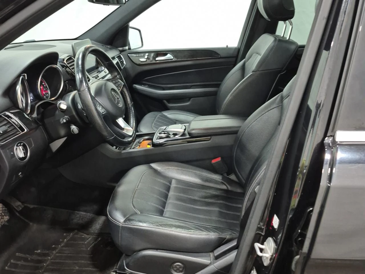 Mercedes-Benz GLE 350 110000KM* Harman&Kardon* Пано* AMG Packet* 360 - изображение 5