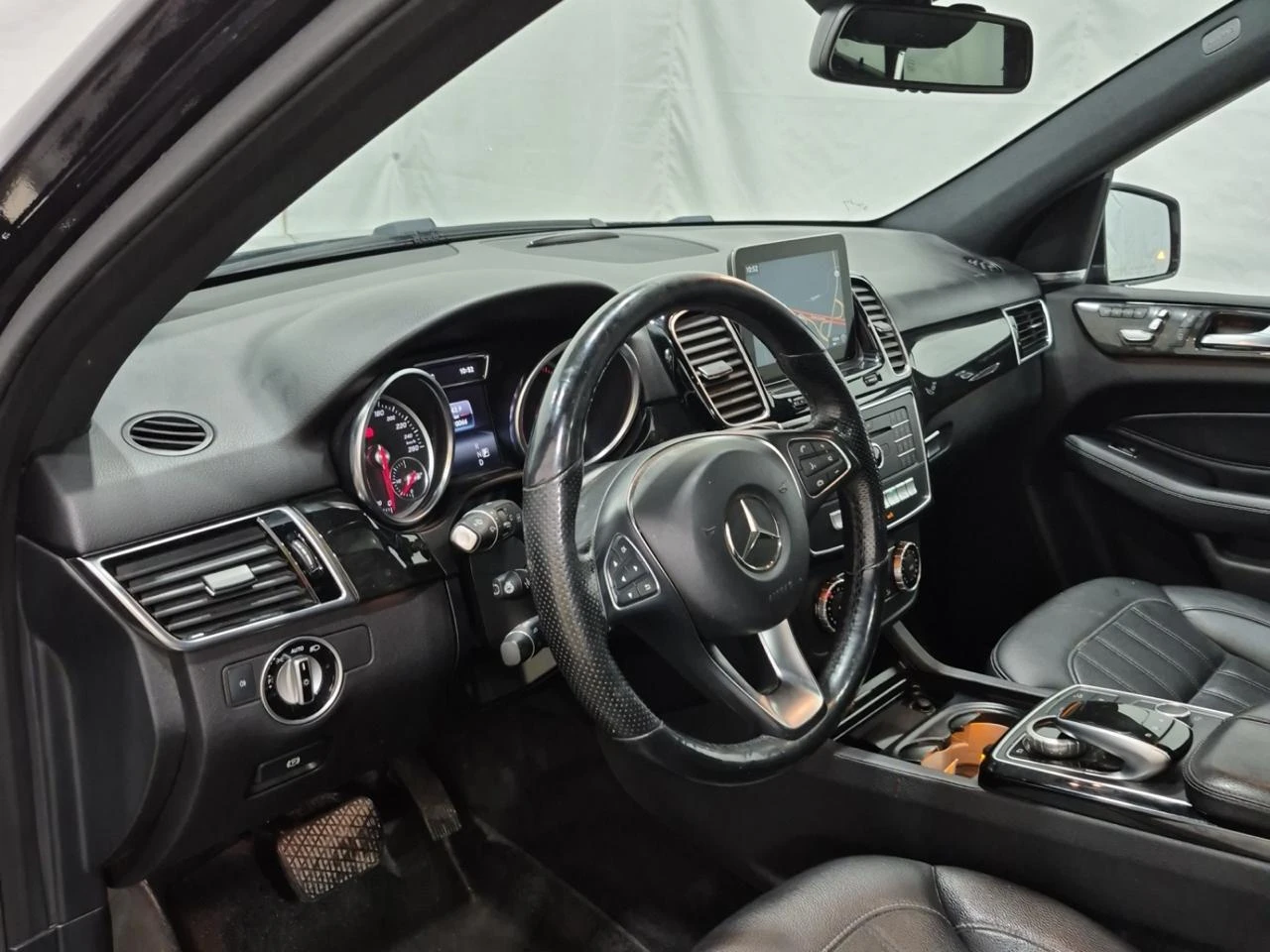 Mercedes-Benz GLE 350 110000KM* Harman&Kardon* Пано* AMG Packet* 360 - изображение 8