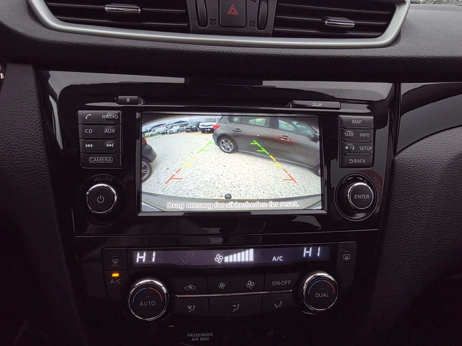 Nissan Qashqai 1.2DIG-T EURO6 | Mobile.bg   13