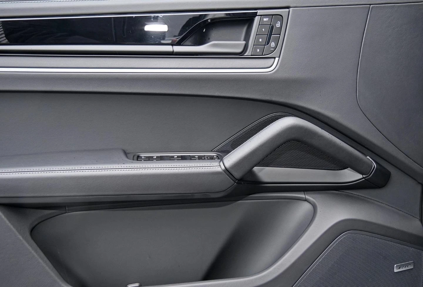 Porsche Cayenne GTS HEAD UP BOSE MATRIX 360  - изображение 6