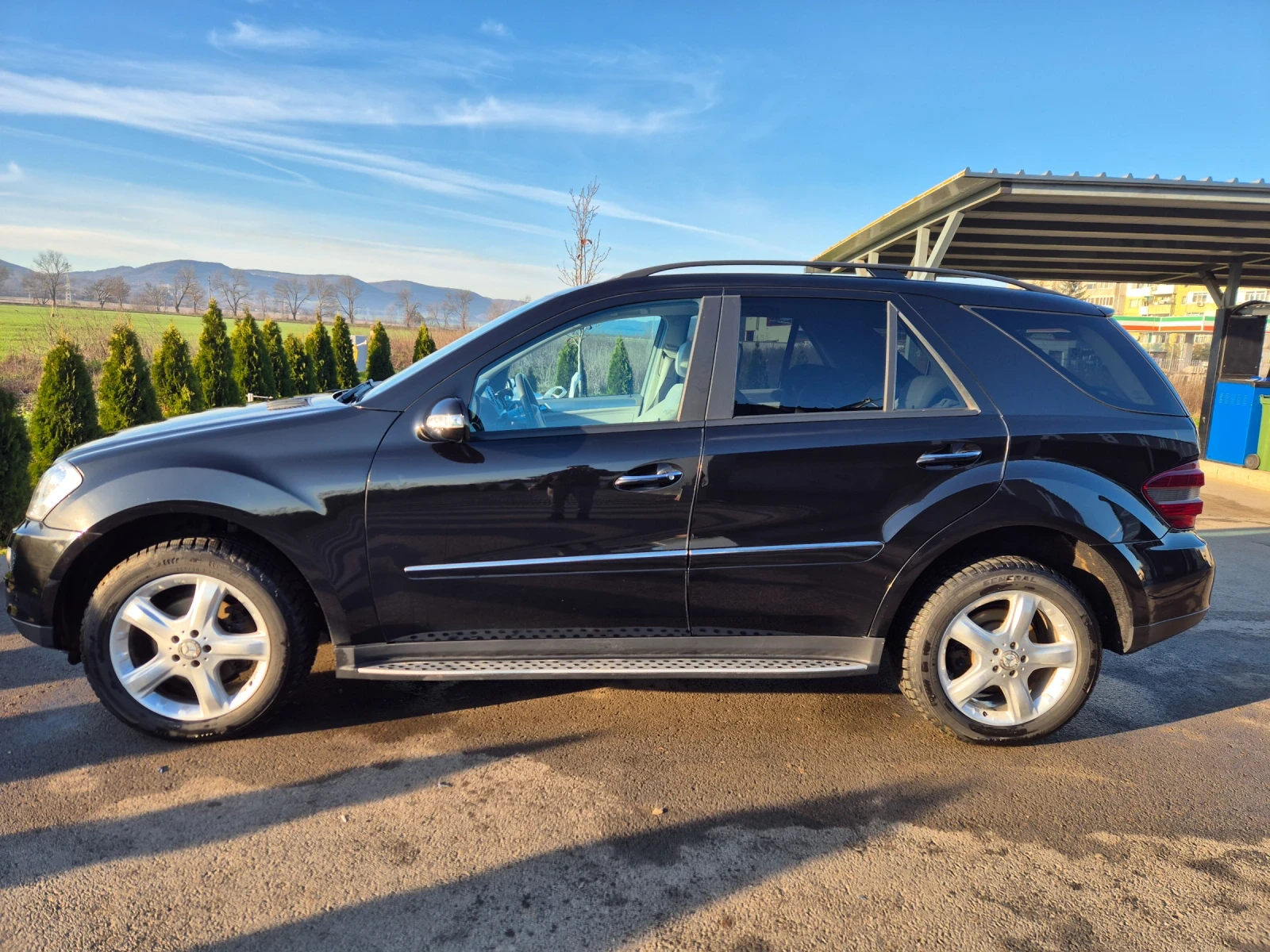 Mercedes-Benz ML 320 AIRMATIC 7G TRONIC, снимка 7 - Автомобили и джипове - 53938116