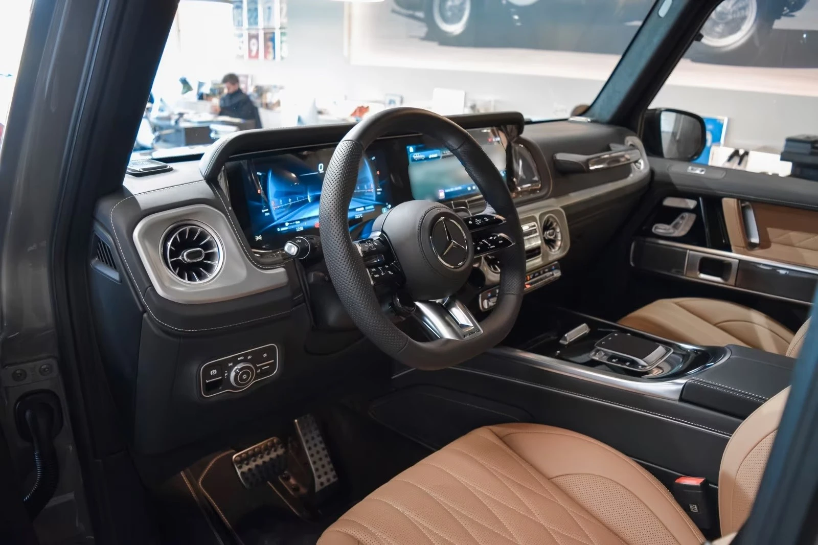 Mercedes-Benz G 63 AMG SUPERIOR / BURM / 360 / NIGHT / RIDE CONTROL/ FACE, снимка 11 - Автомобили и джипове - 55189840