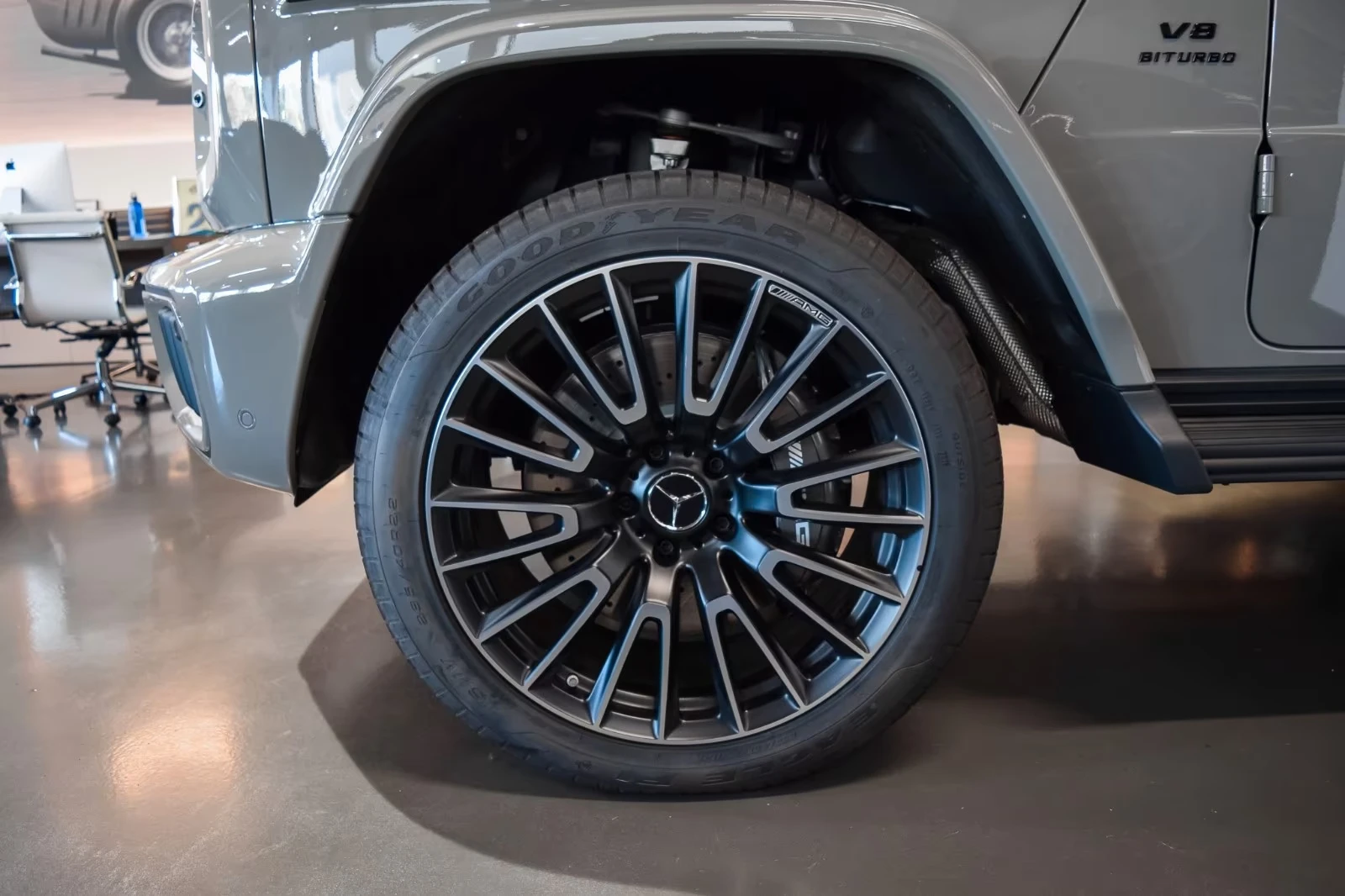 Mercedes-Benz G 63 AMG SUPERIOR / BURM / 360 / NIGHT / RIDE CONTROL/ FACE, снимка 5 - Автомобили и джипове - 55189840