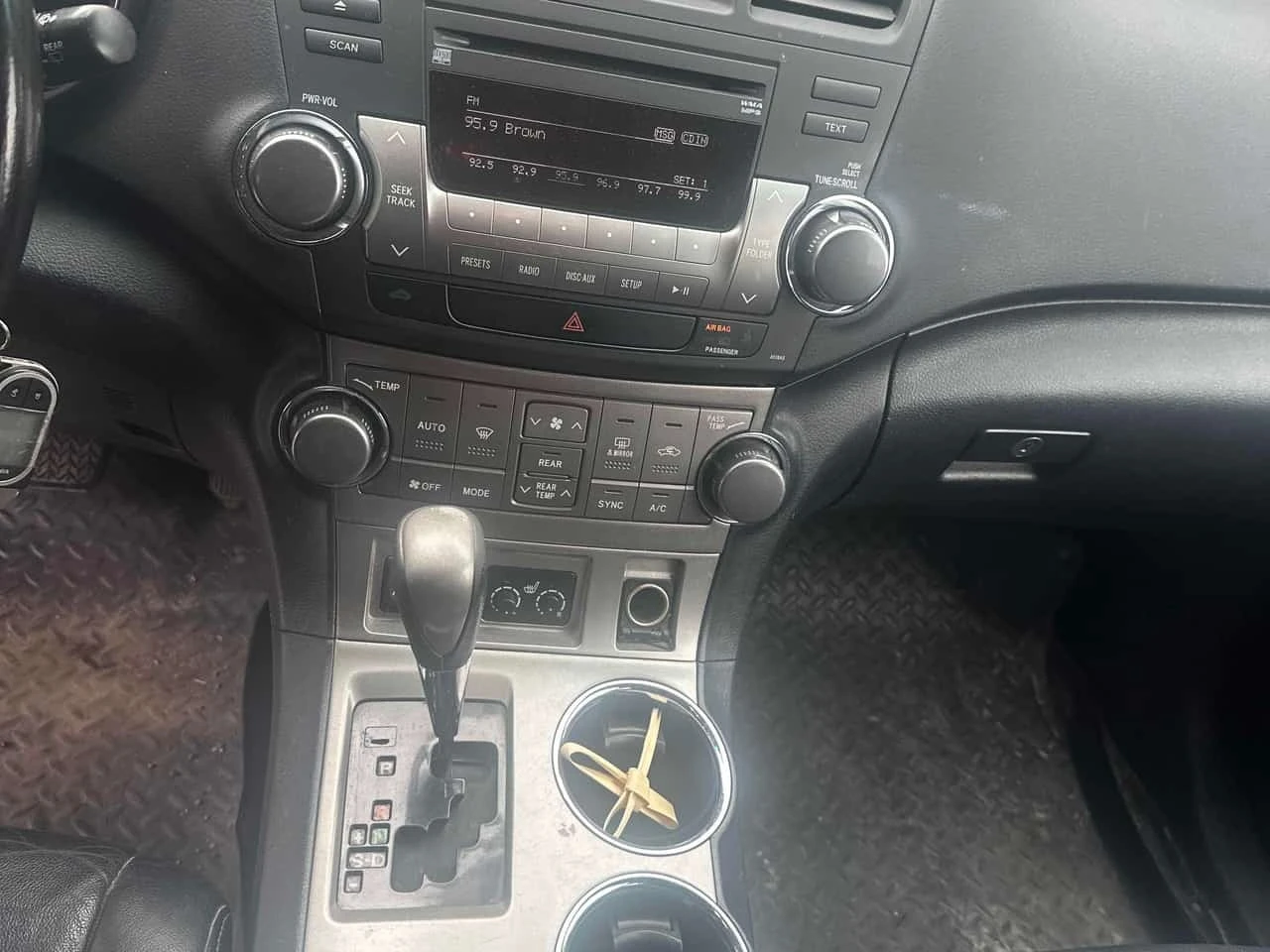 Toyota Highlander * 4WD 4dr* АВТОКРЕДИТ БЕЗ ПЪРВОНАЧАЛНА ВНОСКА* , снимка 9 - Автомобили и джипове - 55735269