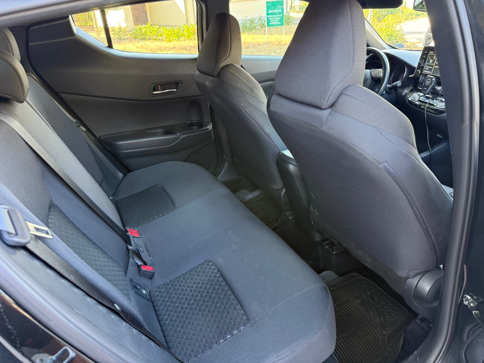 Toyota C-HR Бензин/електричество 1.8 ГАРАНЦИОННА, снимка 13 - Автомобили и джипове - 55921686